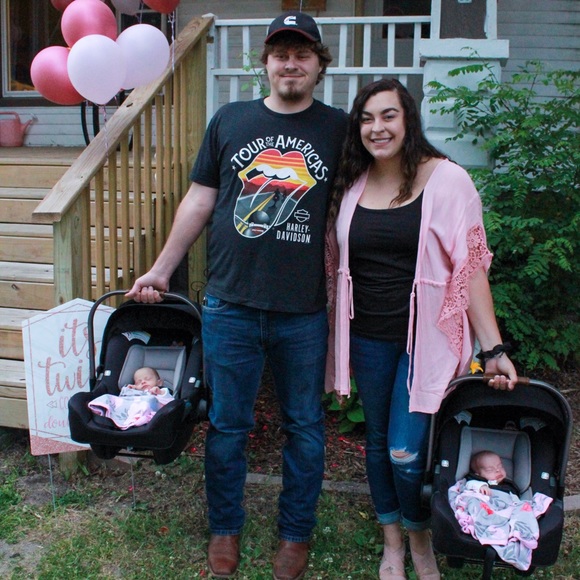 Meet your Posher, Samantha - Picture 2 of 2